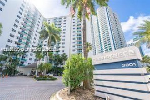 Copropriété à louer à Hollywood, Floride: 1 chambre, 103.4 m2 № 2155954 - photo 21