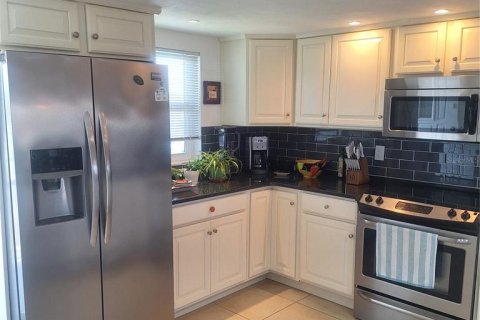 Copropriété à vendre à Saint Petersburg, Floride: 2 chambres, 103.12 m2 № 1838808 - photo 23