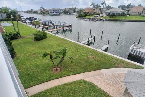 Copropriété à vendre à Saint Petersburg, Floride: 2 chambres, 103.12 m2 № 1838808 - photo 5