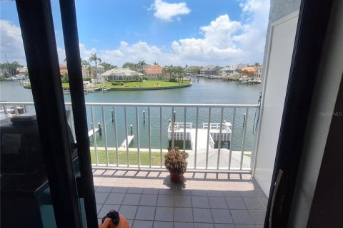 Copropriété à vendre à Saint Petersburg, Floride: 2 chambres, 103.12 m2 № 1838808 - photo 11