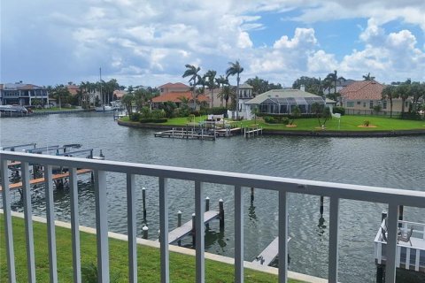 Copropriété à vendre à Saint Petersburg, Floride: 2 chambres, 103.12 m2 № 1838808 - photo 12