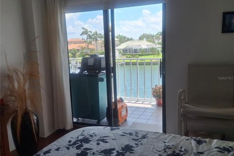 Copropriété à vendre à Saint Petersburg, Floride: 2 chambres, 103.12 m2 № 1838808 - photo 10