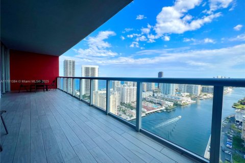 Copropriété à louer à Hallandale Beach, Floride: 2 chambres, 95.69 m2 № 1698273 - photo 4