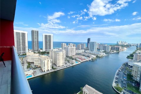 Copropriété à louer à Hallandale Beach, Floride: 2 chambres, 95.69 m2 № 1698273 - photo 3