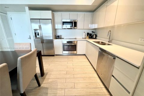 Copropriété à louer à Hallandale Beach, Floride: 2 chambres, 95.69 m2 № 1698273 - photo 9