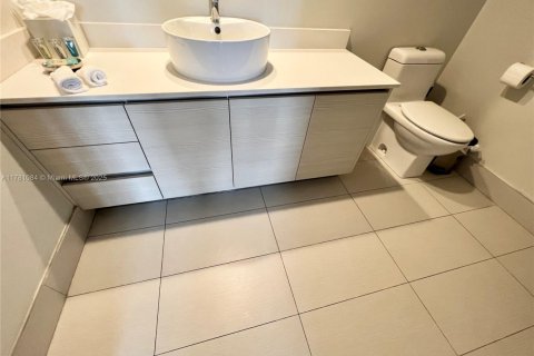 Copropriété à louer à Hallandale Beach, Floride: 2 chambres, 95.69 m2 № 1698273 - photo 28