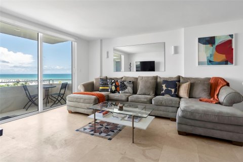Condo in Miami Beach, Florida, 1 bedroom  № 2052924 - photo 13