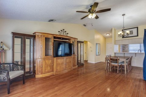 House in Oldsmar, Florida 2 bedrooms, 120.4 sq.m. № 1848461 - photo 10