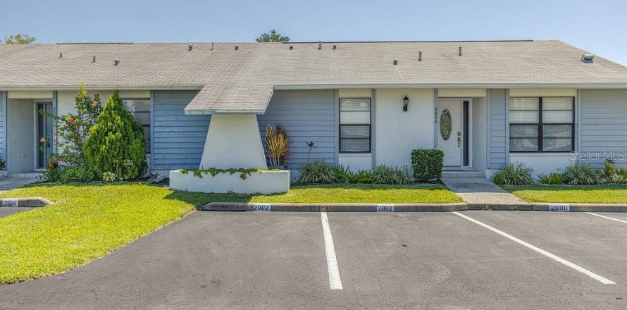 House in Oldsmar, Florida 2 bedrooms, 120.4 sq.m. № 1848461