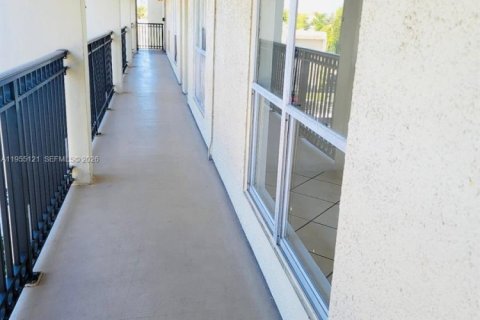 Copropriété à louer à West Palm Beach, Floride: 1 chambre, 74.32 m2 № 2010972 - photo 6