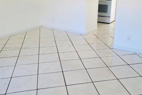 Copropriété à louer à West Palm Beach, Floride: 1 chambre, 74.32 m2 № 2010972 - photo 10