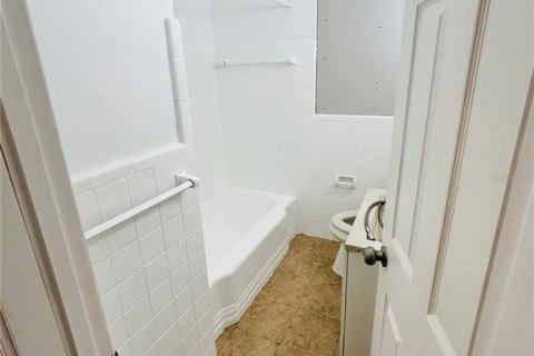 Villa ou maison à louer à Saint Petersburg, Floride: 3 chambres, 89.74 m2 № 1884949 - photo 8