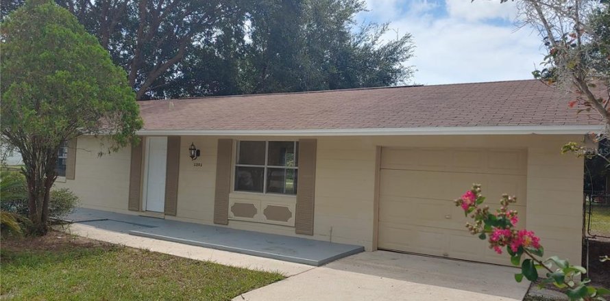 Casa en Deltona, Florida 2 dormitorios, 85.47 m2 № 1919700