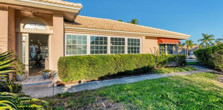 Casa en Bradenton, Florida 2 dormitorios, 160.72 m2 № 1542762