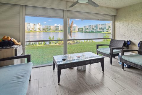 Condominio en venta en Dania Beach, Florida, 2 dormitorios, 110.55 m2 № 1748935 - foto 2