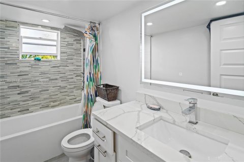 Condominio en venta en Dania Beach, Florida, 2 dormitorios, 110.55 m2 № 1748935 - foto 10