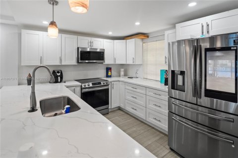 Condominio en venta en Dania Beach, Florida, 2 dormitorios, 110.55 m2 № 1748935 - foto 5