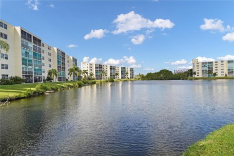 Condominio en venta en Dania Beach, Florida, 2 dormitorios, 110.55 m2 № 1748935 - foto 1