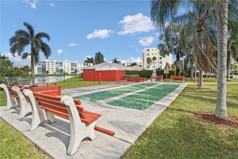 Condominio en venta en Dania Beach, Florida, 2 dormitorios, 110.55 m2 № 1748935 - foto 13