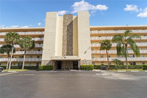 Condominio en venta en Dania Beach, Florida, 2 dormitorios, 110.55 m2 № 1748935 - foto 14