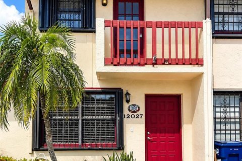Touwnhouse à louer à Miami, Floride: 2 chambres, 92.9 m2 № 2388480 - photo 12