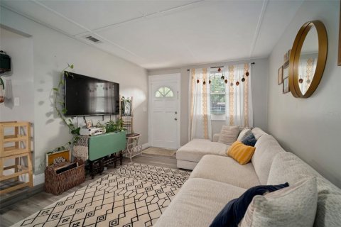 Casa en venta en Saint Petersburg, Florida, 3 dormitorios, 110 m2 № 1608188 - foto 10
