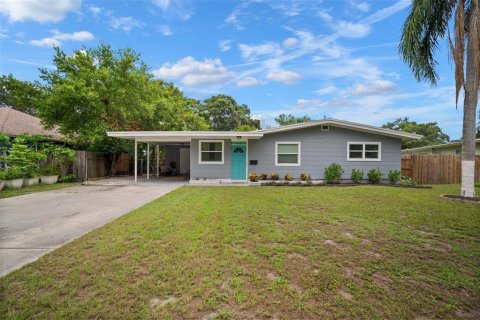 Casa en venta en Saint Petersburg, Florida, 3 dormitorios, 110 m2 № 1608188 - foto 1