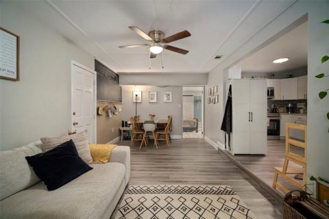 Casa en venta en Saint Petersburg, Florida, 3 dormitorios, 110 m2 № 1608188 - foto 12