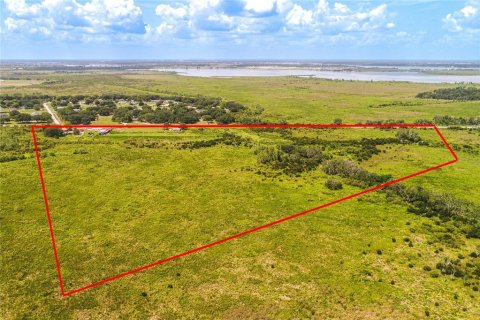 Casa en Polk City, Florida 7 dormitorios, 221.57 m2 № 2126608