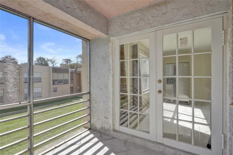 Condominio en venta en Lauderhill, Florida, 1 dormitorio, 62.71 m2 № 2082241 - foto 30