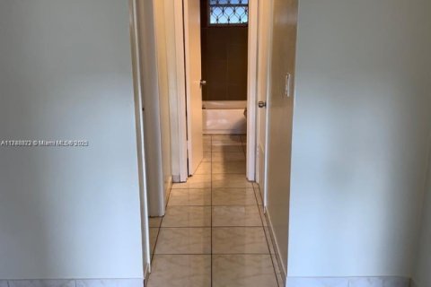 Condominio en venta en Hollywood, Florida, 1 dormitorio, 57.6 m2 № 1704565 - foto 12