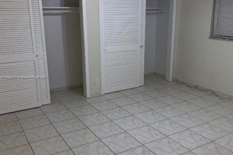 Condominio en venta en Hollywood, Florida, 1 dormitorio, 57.6 m2 № 1704565 - foto 14