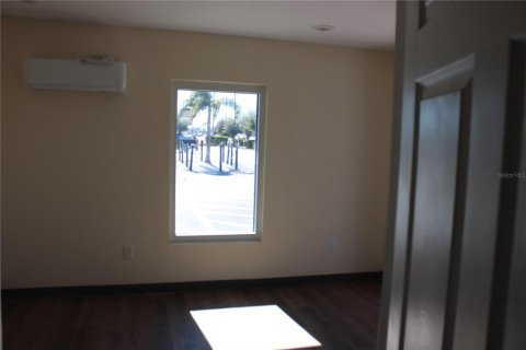 Commercial property in Holiday, Florida 500.74 sq.m. № 2101686 - photo 10