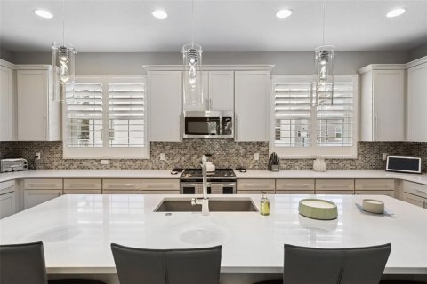 Touwnhouse à vendre à Lake Mary, Floride: 3 chambres, 203.18 m2 № 2289586 - photo 3