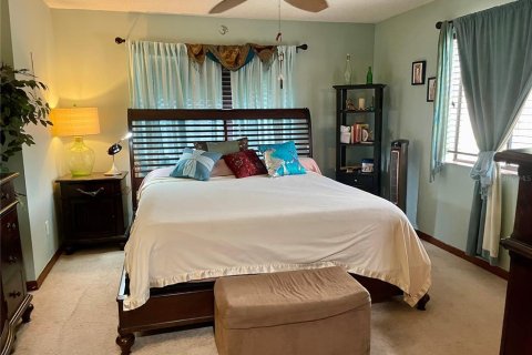 House in Edgewater, Florida 4 bedrooms, 199.55 sq.m. № 2115511 - photo 27