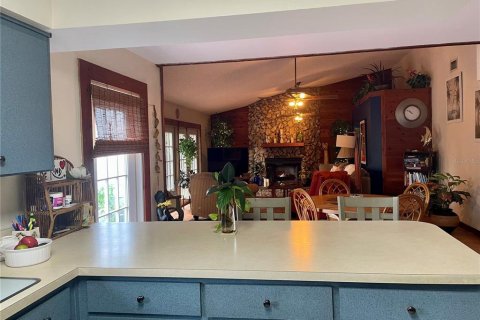 House in Edgewater, Florida 4 bedrooms, 199.55 sq.m. № 2115511 - photo 10