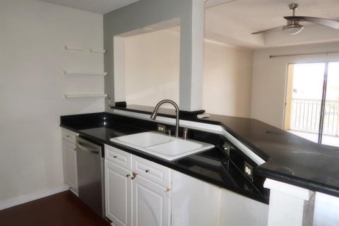 Condo in Tampa, Florida, 1 bedroom  № 2198835 - photo 7