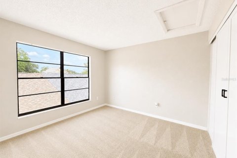 House in Tampa, Florida 3 bedrooms, 125.98 sq.m. № 2258644 - photo 20
