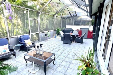 Townhouse in Doral, Florida 3 bedrooms, 163.42 sq.m. № 2076292 - photo 22