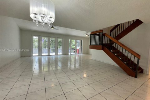 Townhouse in Doral, Florida 3 bedrooms, 163.42 sq.m. № 2076292 - photo 11
