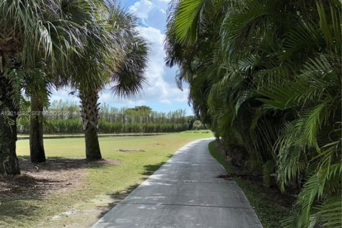 Townhouse in Doral, Florida 3 bedrooms, 163.42 sq.m. № 2076292 - photo 25