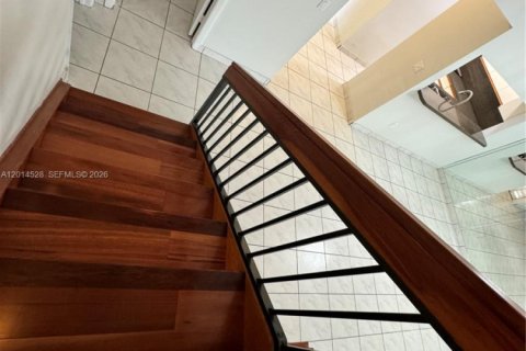 Townhouse in Doral, Florida 3 bedrooms, 163.42 sq.m. № 2076292 - photo 17