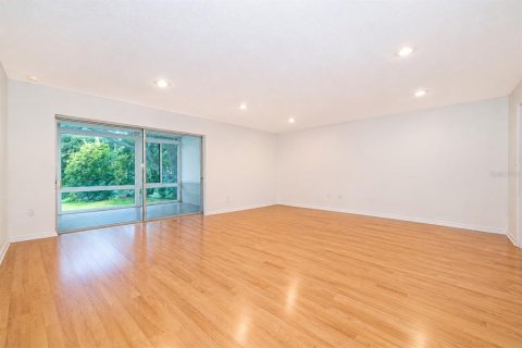 Condo in Winter Park, Florida, 2 bedrooms  № 2409831 - photo 4
