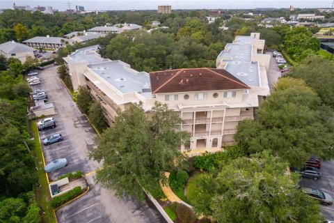 Condo in Winter Park, Florida, 2 bedrooms  № 2409831 - photo 25