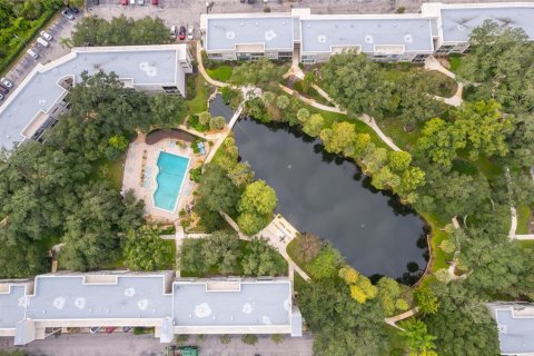 Condo in Winter Park, Florida, 2 bedrooms  № 2409831 - photo 2