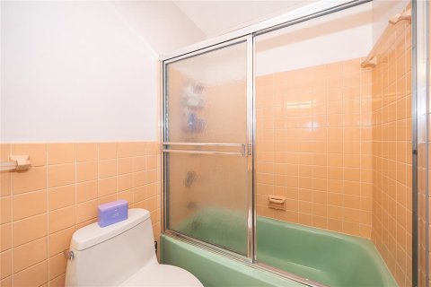 Condo in Winter Park, Florida, 2 bedrooms  № 2409831 - photo 15