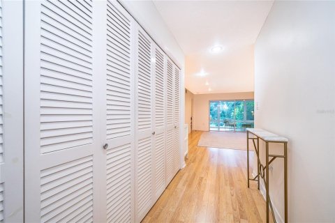 Condo in Winter Park, Florida, 2 bedrooms  № 2409831 - photo 16