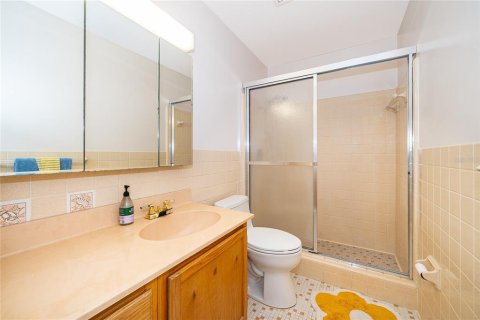 Condo in Winter Park, Florida, 2 bedrooms  № 2409831 - photo 9
