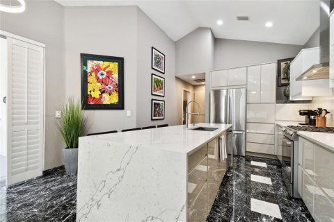 Villa ou maison à vendre à Tarpon Springs, Floride: 4 chambres, 188.31 m2 № 1593597 - photo 12