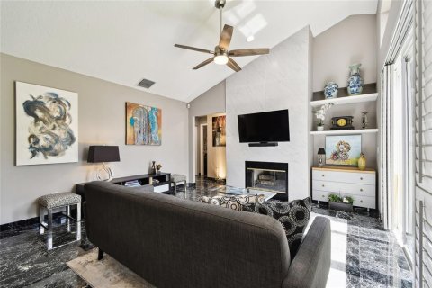 Villa ou maison à vendre à Tarpon Springs, Floride: 4 chambres, 188.31 m2 № 1593597 - photo 15